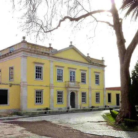 Cosy In With Shared Pool - 45 Sqm *