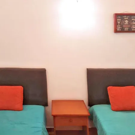 Cosy In With Shared Pool - 45 Sqm 아파트 *