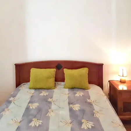 Cosy In With Shared Pool - 45 Sqm 아파트 *