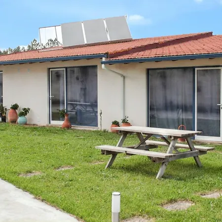 Cosy In With Shared Pool - 45 Sqm アパート