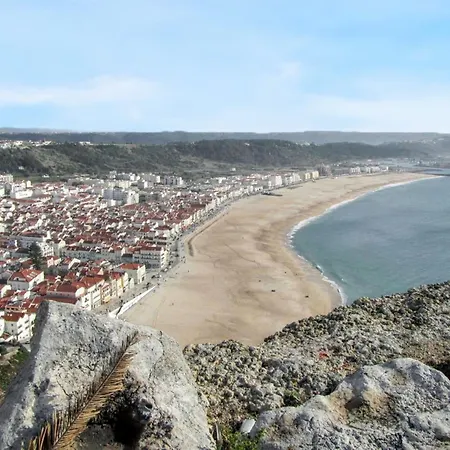 Cosy In With Shared Pool - 45 Sqm *