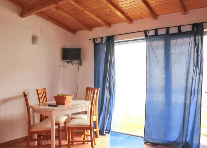 Cosy In With Shared Pool - 45 Sqm