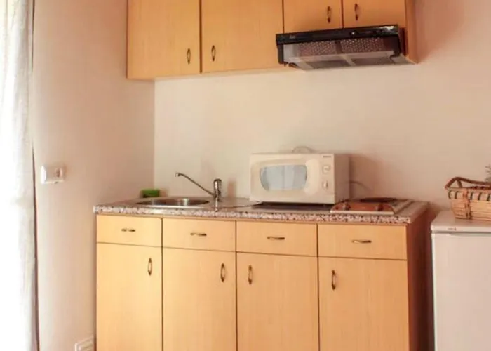 Apartamento Cosy In With Shared Pool - 45 Sqm *